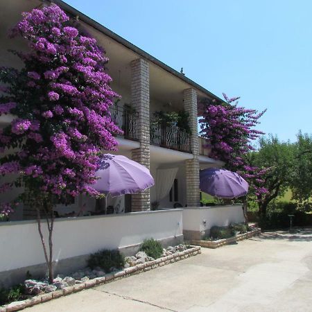Apartments Pipi Pakoštane Exteriér fotografie