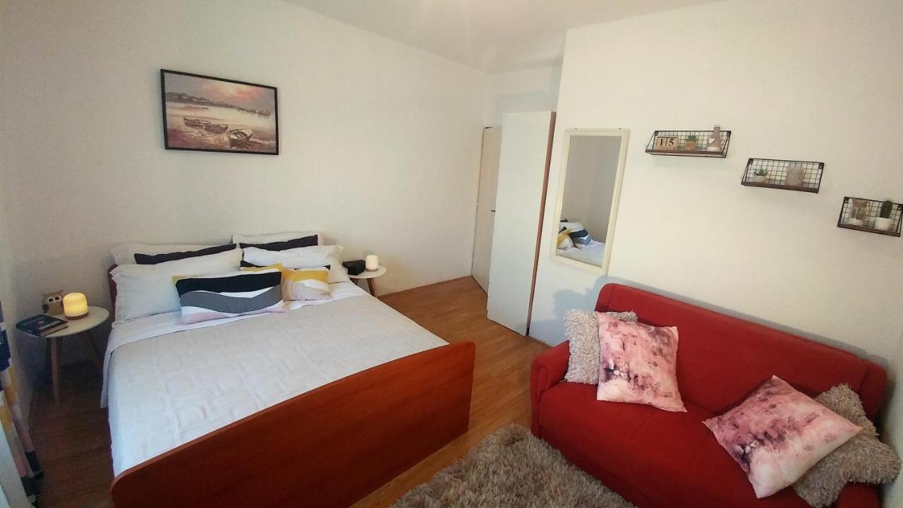 Apartments Pipi Pakoštane Exteriér fotografie