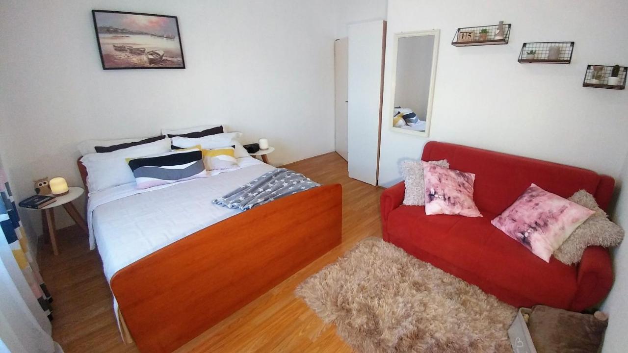 Apartments Pipi Pakoštane Exteriér fotografie