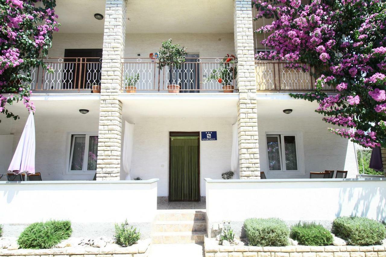 Apartments Pipi Pakoštane Exteriér fotografie